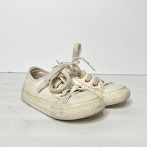 Converse Chuck Taylor Cream Canvas Sneakers Size 6 Toddler